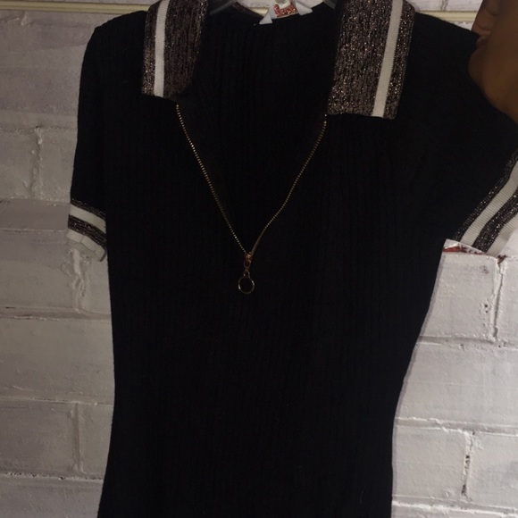 Black short sleeve shirt - Picture 3 of 3